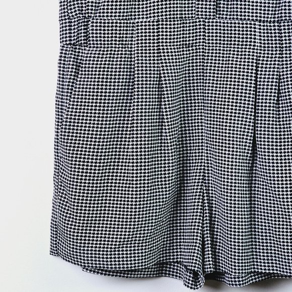 Michael Kors Houndstooth Silky Sleeveless Button-on Romper, NWOT, Sz S - Picture 5 of 9